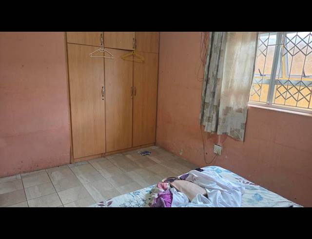 2 BEDROOM HOUSE FOR SALE IN UMLAZI BB